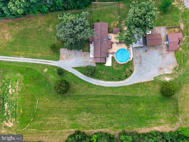 1837 EASTHAM RD, Bumpass, VA 23024