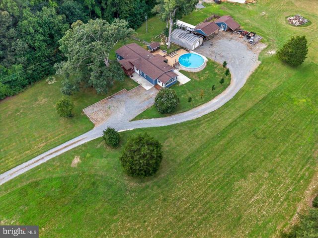 1837 EASTHAM RD, Bumpass, VA 23024