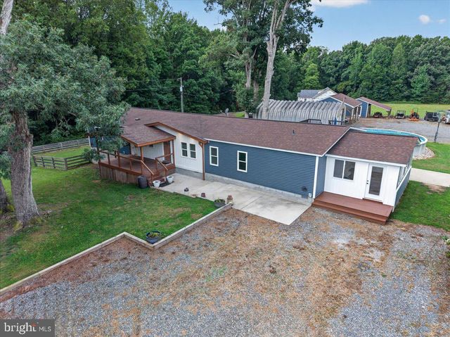 1837 EASTHAM RD, Bumpass, VA 23024