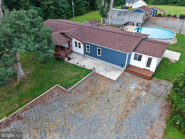 1837 EASTHAM RD, Bumpass, VA 23024