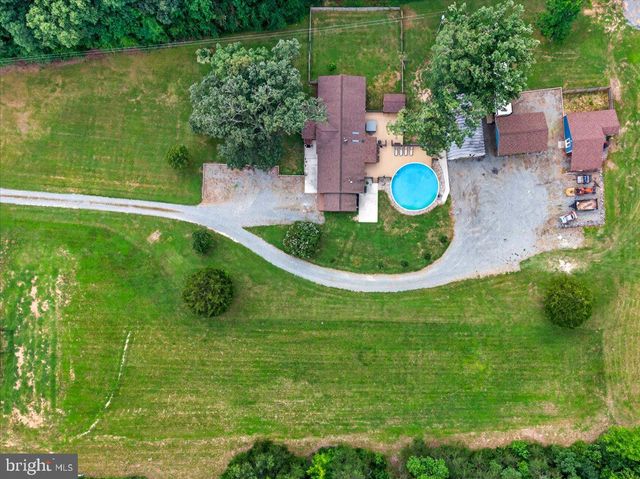 1837 EASTHAM RD, Bumpass, VA 23024
