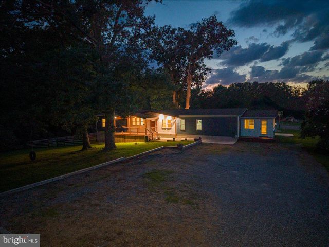 1837 EASTHAM RD, Bumpass, VA 23024