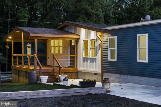 1837 EASTHAM RD, Bumpass, VA 23024