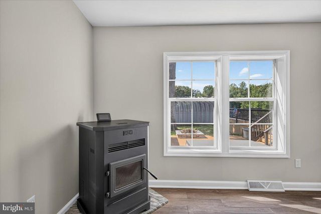 1837 EASTHAM RD, Bumpass, VA 23024
