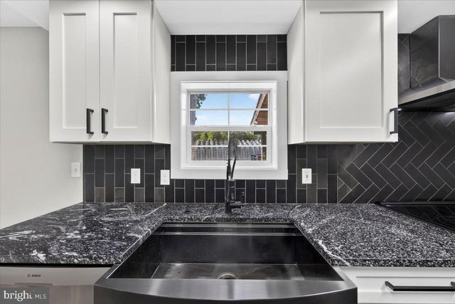 1837 EASTHAM RD, Bumpass, VA 23024