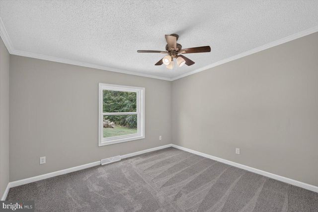 1837 EASTHAM RD, Bumpass, VA 23024