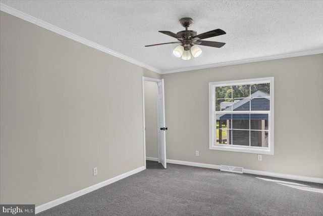 1837 EASTHAM RD, Bumpass, VA 23024