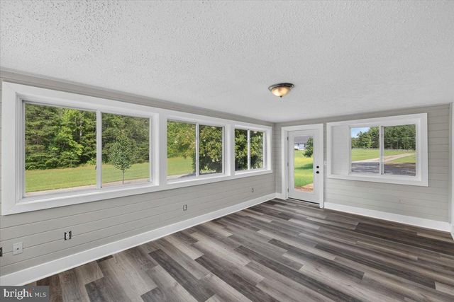 1837 EASTHAM RD, Bumpass, VA 23024