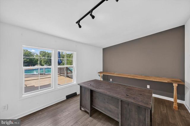 1837 EASTHAM RD, Bumpass, VA 23024