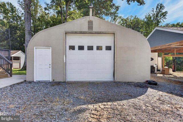 1837 EASTHAM RD, Bumpass, VA 23024