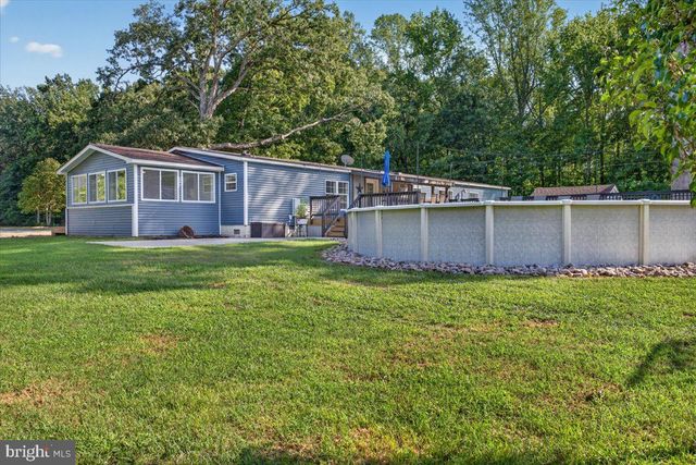 1837 EASTHAM RD, Bumpass, VA 23024