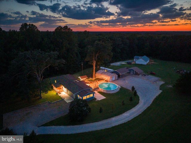 1837 EASTHAM RD, Bumpass, VA 23024