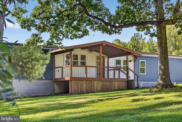 1837 EASTHAM RD, Bumpass, VA 23024