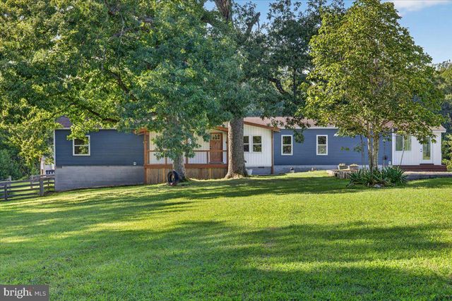 1837 EASTHAM RD, Bumpass, VA 23024