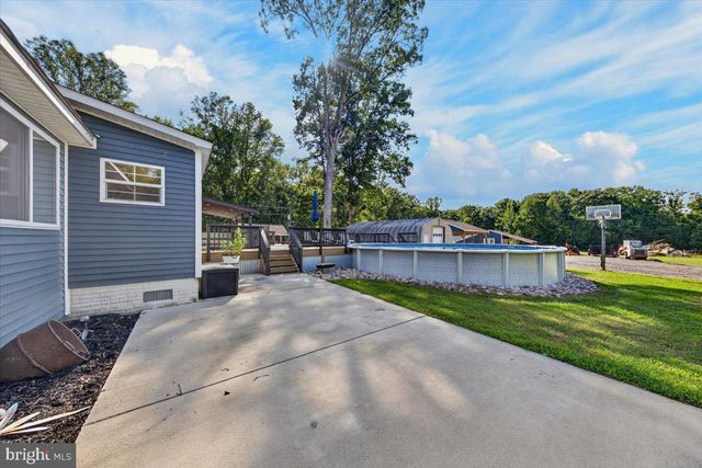 1837 EASTHAM RD, Bumpass, VA 23024