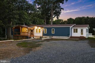 1837 EASTHAM RD, Bumpass, VA 23024