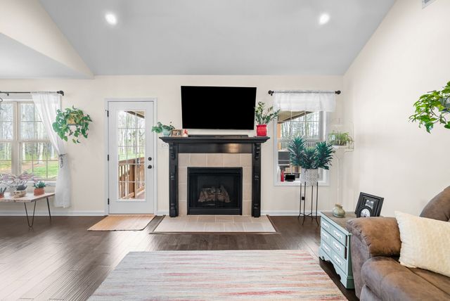 2675 Mockingbird Hill Rd, Palmyra, TN 37142
