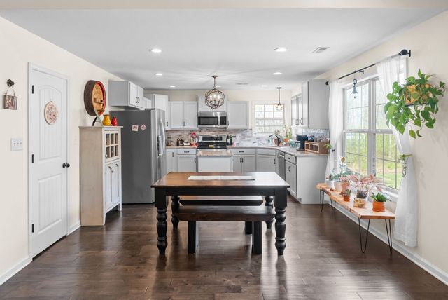 2675 Mockingbird Hill Rd, Palmyra, TN 37142