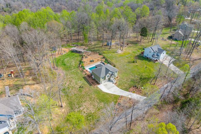 2675 Mockingbird Hill Rd, Palmyra, TN 37142