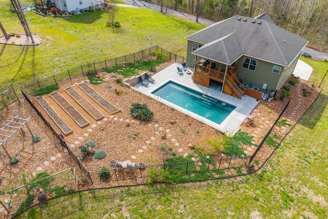 2675 Mockingbird Hill Rd, Palmyra, TN 37142