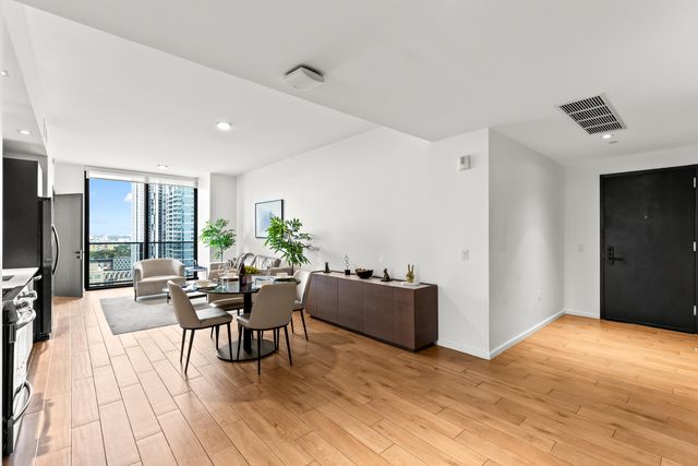 398 NE 5th Street 2118, Miami, FL 33132