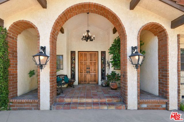 24926 Jim Bridger Road, Hidden Hills, CA 91302