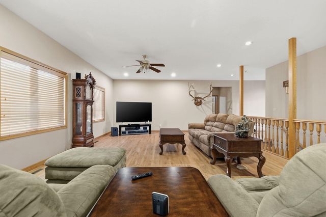 2130 Carlton Road, Hollister, MO 65672