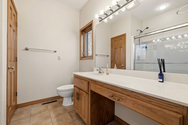 2130 Carlton Road, Hollister, MO 65672