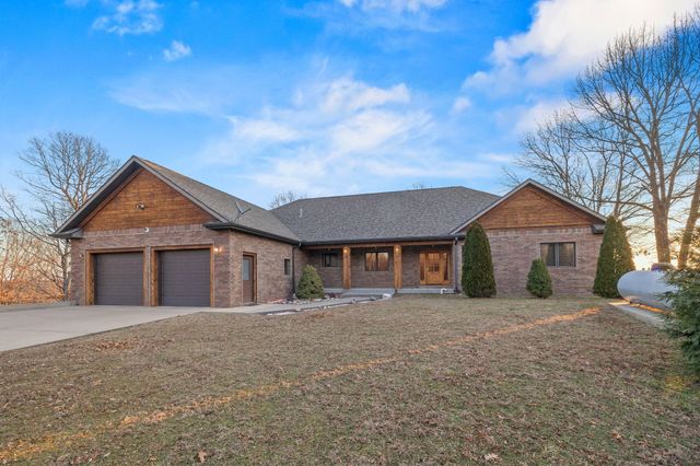 2130 Carlton Road, Hollister, MO 65672