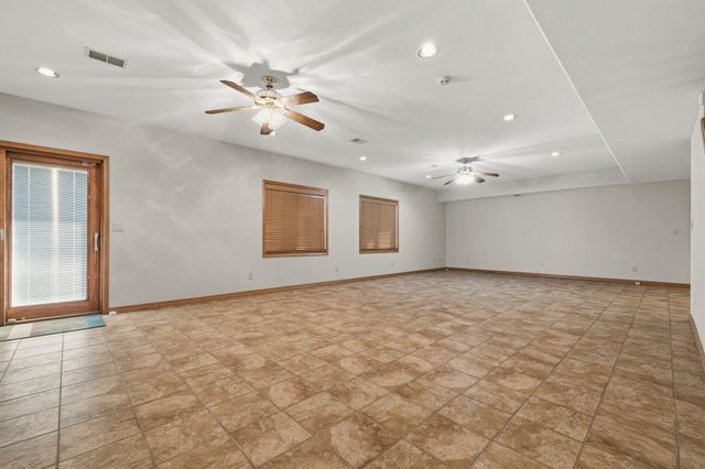 2130 Carlton Road, Hollister, MO 65672