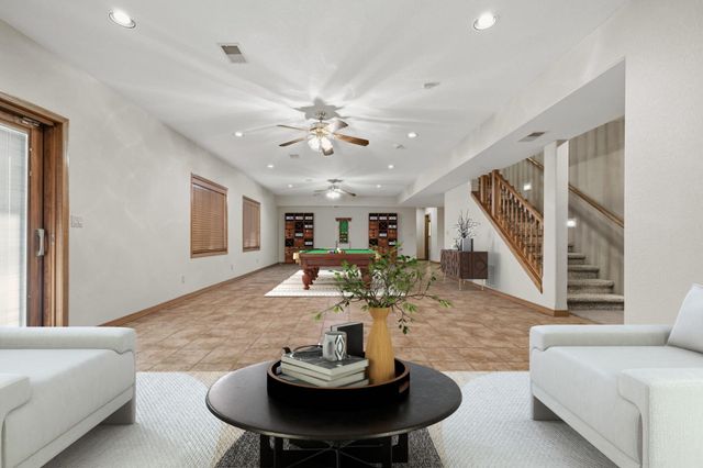 2130 Carlton Road, Hollister, MO 65672