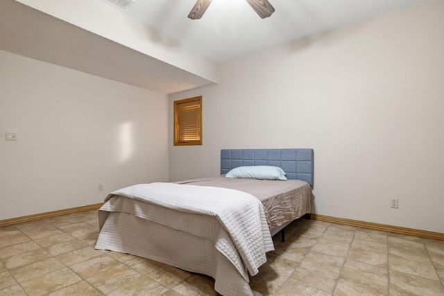 2130 Carlton Road, Hollister, MO 65672