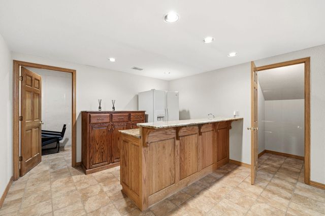 2130 Carlton Road, Hollister, MO 65672