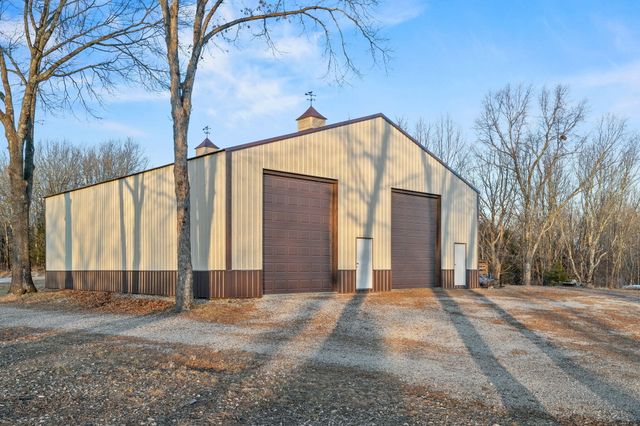 2130 Carlton Road, Hollister, MO 65672