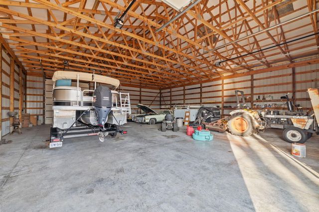 2130 Carlton Road, Hollister, MO 65672