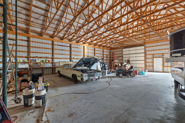 2130 Carlton Road, Hollister, MO 65672