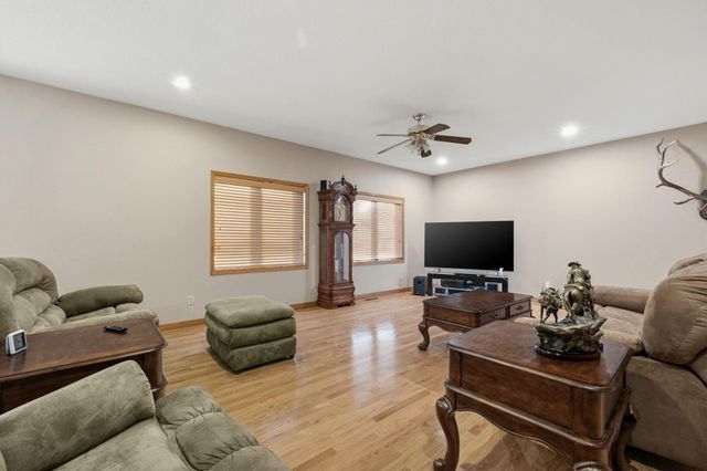 2130 Carlton Road, Hollister, MO 65672