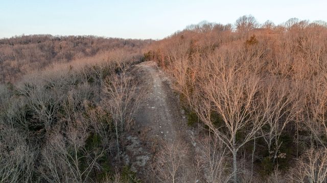 2130 Carlton Road, Hollister, MO 65672