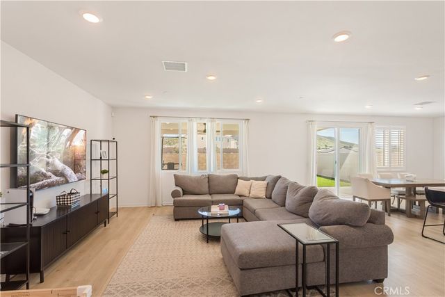 34438 Coconut Circle, Winchester, CA 92596