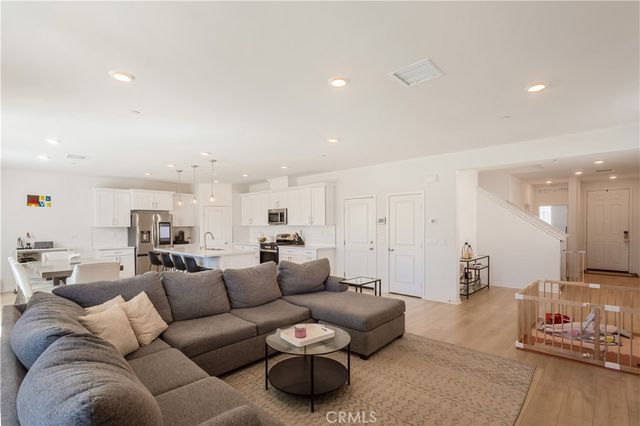 34438 Coconut Circle, Winchester, CA 92596