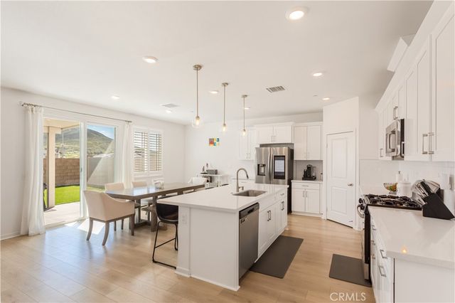 34438 Coconut Circle, Winchester, CA 92596