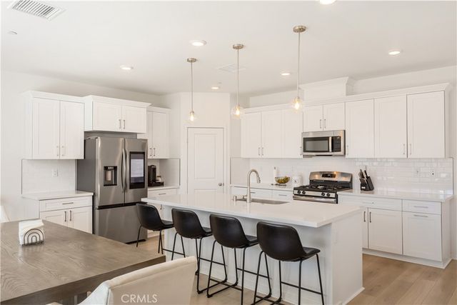 34438 Coconut Circle, Winchester, CA 92596