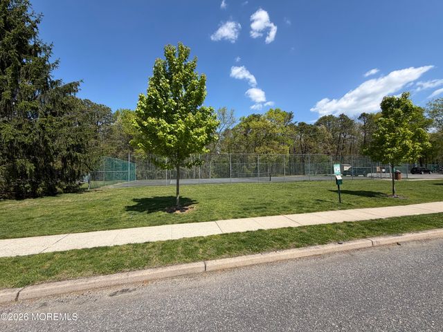 1113 Scarlet Oak Avenue, Toms River, NJ 08755