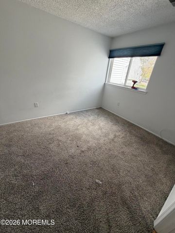 1113 Scarlet Oak Avenue, Toms River, NJ 08755