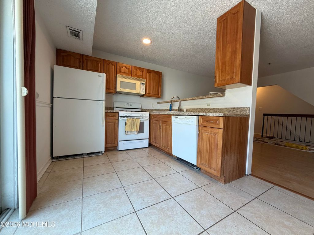 1113 Scarlet Oak Avenue, Toms River, NJ 08755