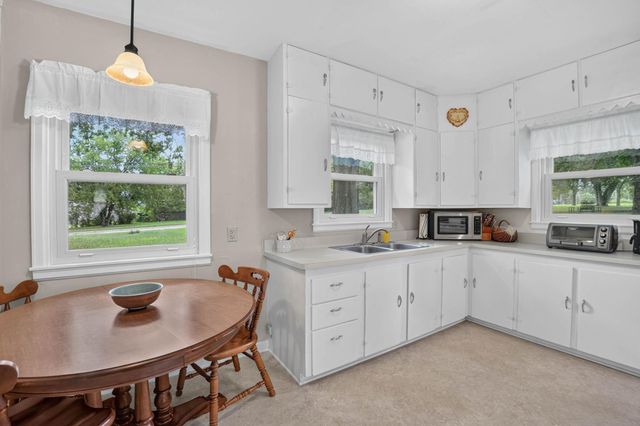 3911 S Main Street, Cedar Falls, IA 50613
