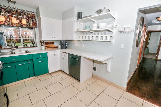 488 Stanbery Avenue, Columbus, OH 43209