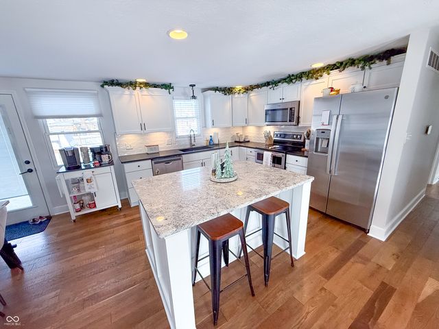 8902 Royal Meadow Drive, Indianapolis, IN 46217