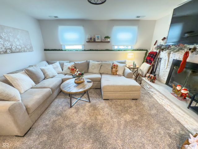 8902 Royal Meadow Drive, Indianapolis, IN 46217