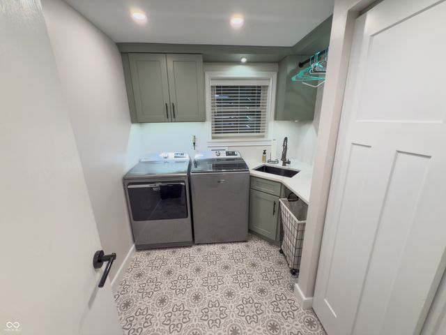 8902 Royal Meadow Drive, Indianapolis, IN 46217